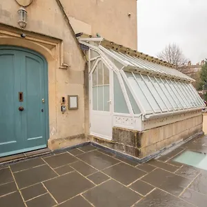 https://number-17-bath.tophotelsbath.com