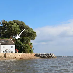 Holiday home 1 The Quay
